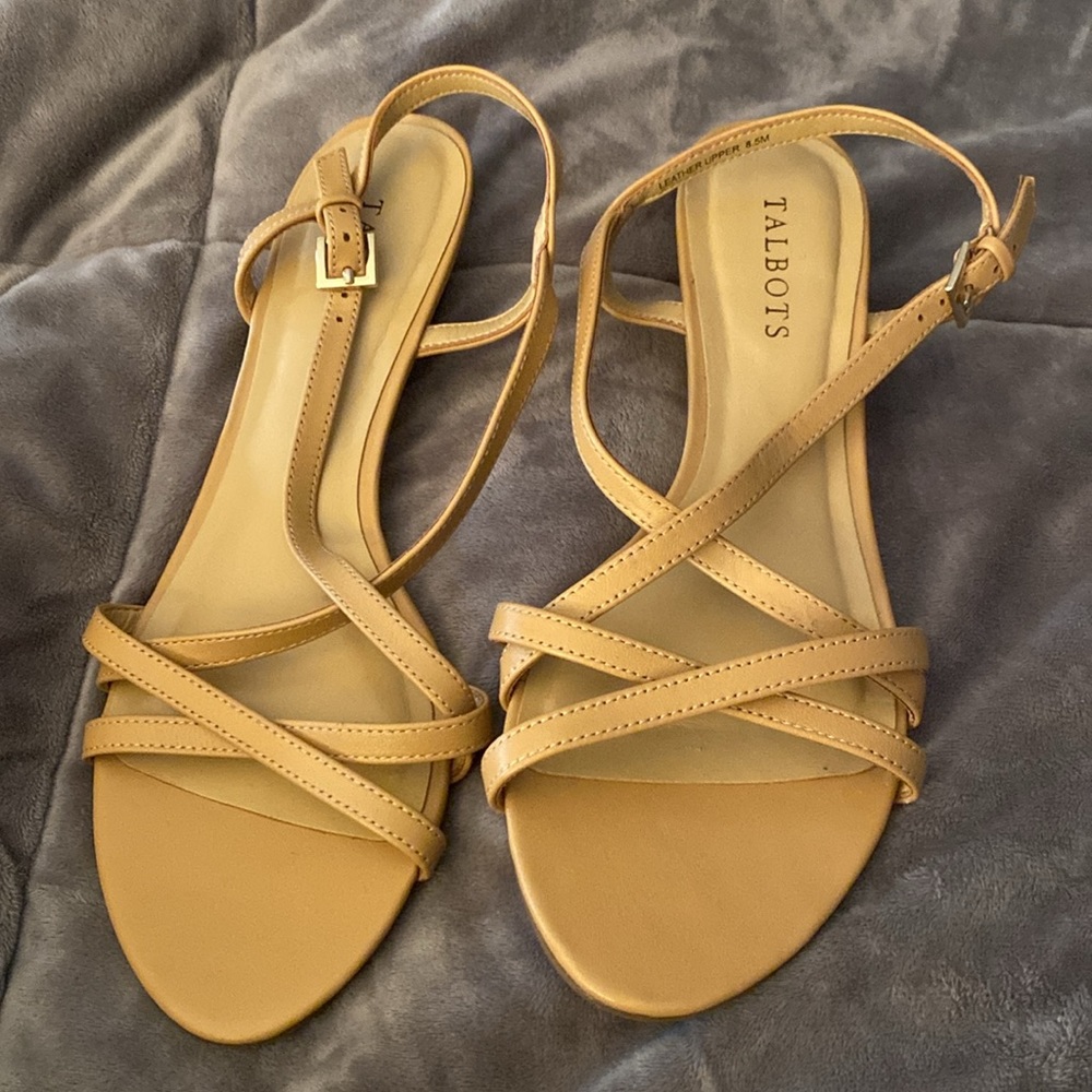 Talbots-Capri Cross Strap Sandals - size 8 1/2, Tan *Small imperfection @Back*